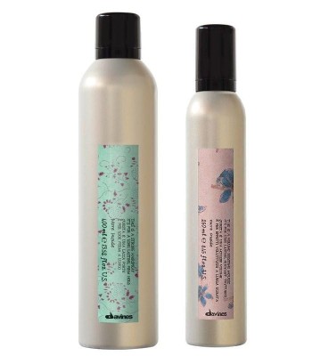 Zdjęcie produktu Zestaw do stylizacji włosów Davines: Lakier mocny MORE INSIDE + Pianka zwiększająca objętość Boosting Mouse